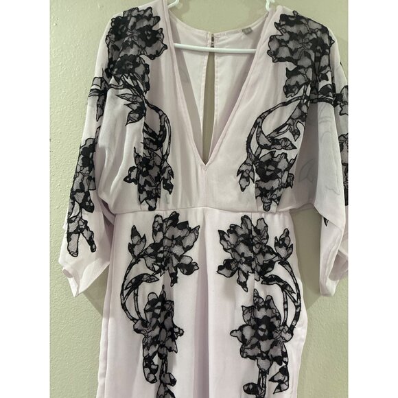DESIGN floral embroidered maxi dress with a deep V-neck and a high side slit - Picture 4 of 10